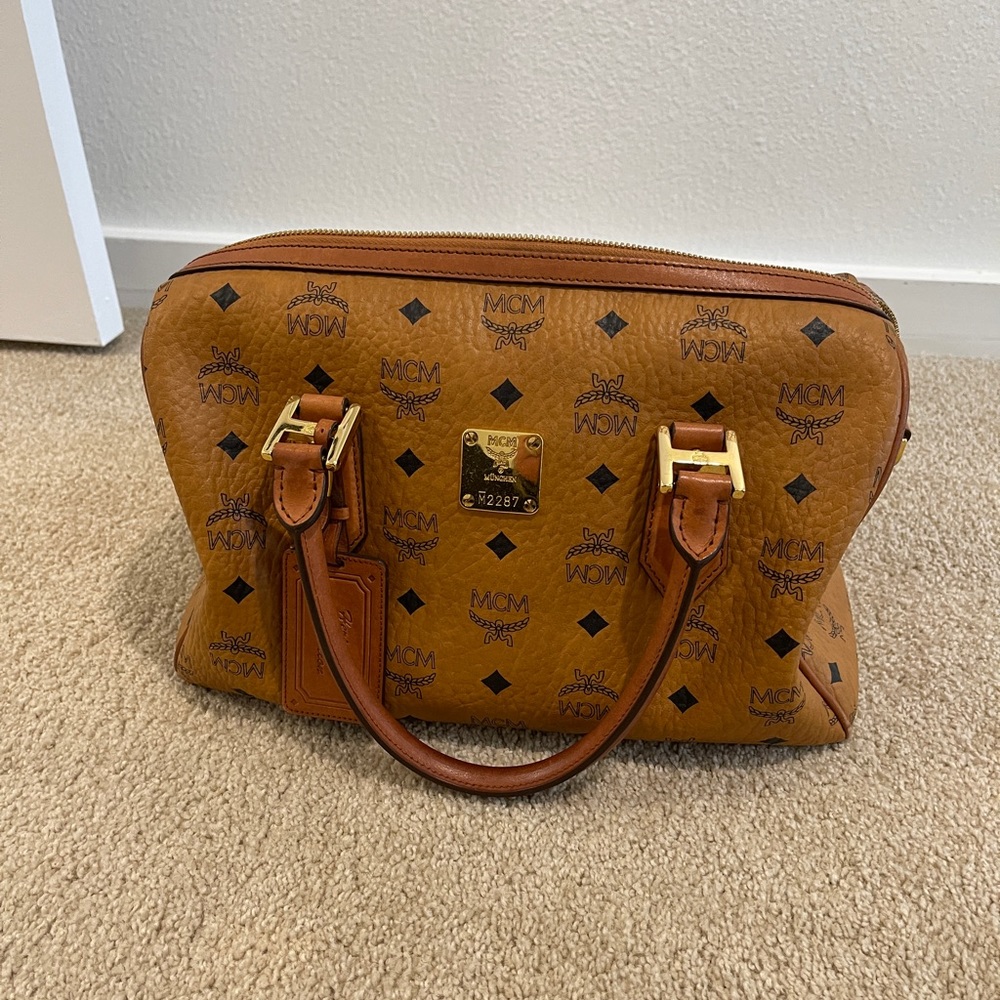 MCM Essential Boston Bag in Visetos Original